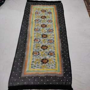 Élégant châle long et léger en 100 % laine mérinos, imprimé à la main et brodé, antibactérien et chaud pour femme - Product Image 2