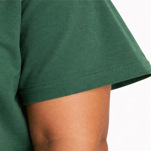Camiseta Oversize Verde Lisa para Mujer, Manga Corta, Suave y Cómoda, Estilo Casual Moderno y Minimalista, Streetwear, 100% Algodón - Product Image 5