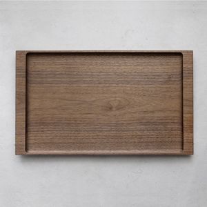 Plateau de service rectangulaire en bois massif, design classique, finition polie artisanale, vaisselle et assiettes, H a CRAFT, mariage, durable - Product Image 1