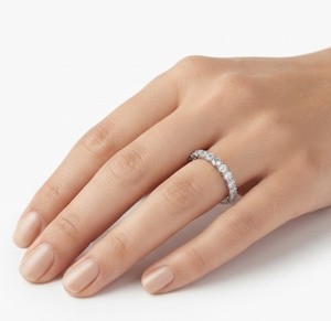 Anillo de media eternidad con diamantes de laboratorio de corte redondo, color DEF, claridad VS VVS, apilable, para boda, con certificado IGI, oro macizo de 10K, 14K, 18K - Product Image 5