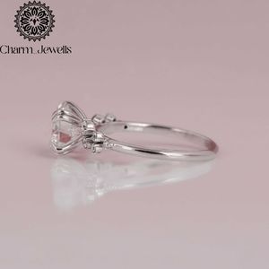 แหวนหมั้นผู้หญิง Charm_Jewells เงินแท้ 925 ประดับเพชรโมอิสซาไนต์ทรงคุชชั่น ดีไซน์คลาสสิคแบบหนามเตย รูปทรงมงกุฎ รับรองโดย IGI ชุบทอง 18K - Product Image 3