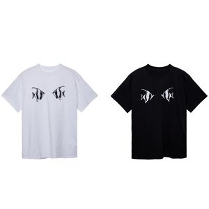 เสื้อยืดคอกลมสีพื้นผ้าทวิลโพลีเอสเตอร์ 100% สีดำขาว ปักเลื่อมลายปลา สำหรับผู้ชาย แบบสั้น ผลิตขายส่ง ปรับแต่งได้ - Product Image 1