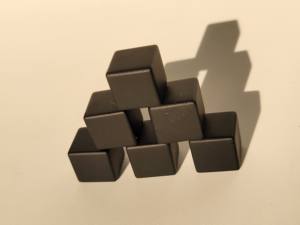 ลูกบาศก์พลอยธรรมชาติ ขนาด 12 มม. 20 มม. 30 มม. 50 มม. แกะสลักลายเงา ทนทาน ขัดเงา สำหรับงานฮวงจุ้ย เรกิ การทำสมาธิ และตกแต่ง - Product Image 2