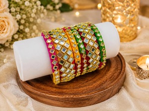Bracelets ethniques plaqués or avec cristaux bleus, bijoux de mariage pour femmes, motif floral, bracelets en alliage de zinc personnalisés de haute qualité - Product Image 4