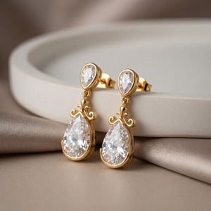 Boucles d'oreilles pendantes en or jaune 9K avec diamants de laboratoire taille poire 1,98 CTW, double poire, bijoux fins, vente en gros OEM - Product Image 3