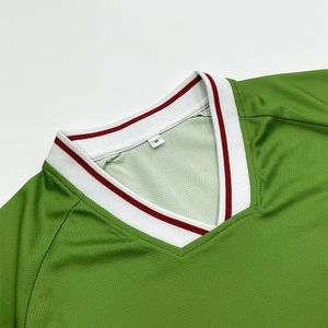 Maillot de football unisexe respirant vierge sublimé style streetwear, col en V, 100 % polyester extensible quatre directions - Product Image 6