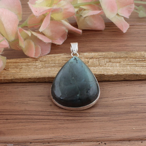 Pendentif en pierre de labradorite naturelle, argent sterling 925 plaqué platine, serti en bélière, pierre bleue chatoyante, collier vintage - Product Image 3