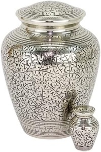 Urne funéraire ovale artisanale en laiton de qualité supérieure pour cendres humaines, durable, commémorative, avec fermeture sécurisée - Product Image 5