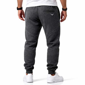 Pantalones Deportivos Gris Oscuro para Hombre, Diseño Gráfico de Cuervos, Mezcla de Algodón, Corte Ajustado, Estilo Casual Urbano, con Bolsillos y Cordón Ajustable - Product Image 2