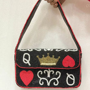 Sac à bandoulière perlé noir et rouge, motif couronne indienne, entièrement fait main, design cœur, pour soirée, mode féminine - Product Image 1