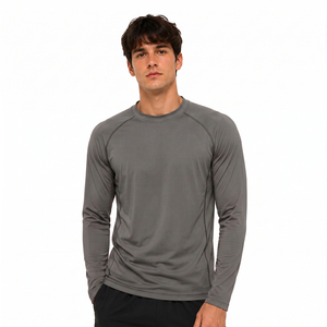 Créez votre propre rashguard à manches longues de qualité supérieure, personnalisable avec impression sur mesure. - Product Image 5