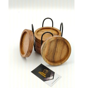 Juego de Posavasos Redondos de Madera de Acacia con Base de Metal Pulido, Diseño Moderno, Secado Rápido para el Hogar y la Mesa - Product Image 4