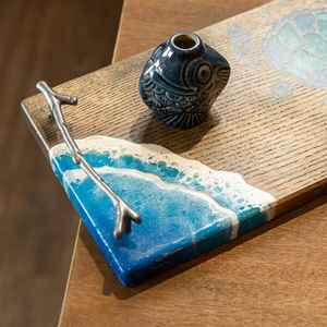 Bandeja de Servir Personalizada de Madera y Resina Epoxi, Bandeja para Queso de Resina Epoxi, Regalo de Boda Personalizado, Regalos Hechos a Mano, Regalo de Inauguración de Casa - Product Image 2