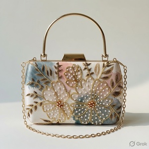 Elegant Pearl Beaded Floral Frame Evening <b>Clutch</b> <b>Bag</b> with Zipper Closure and Chain Strap Handmade for Party - Product Image 3