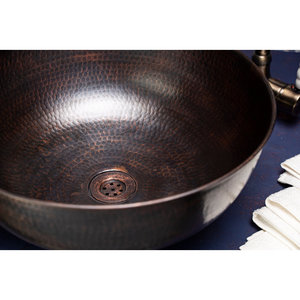 Fregadero Redondo de Cobre Forjado a Mano de Lujo, Estilo Tradicional, Lavabo Metálico Duradero para Uso Doméstico - Product Image 4
