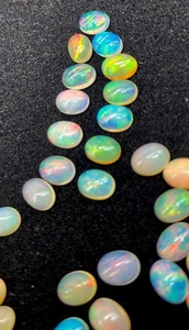 Opale d'Éthiopie naturelle, cabochon ovale, lot de 12x10 mm, teintes blanc, bleu feu, vert, jaune, certifiée par un tiers, polie, pour bijoux - Product Image 4