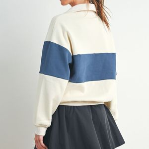 เสื้อสเวตเชิ้ตผู้หญิงทรงโอเวอร์ไซส์ แบรนด์ Index Apparel รุ่น Color Block คอตั้ง แขนยาว ซิป ¼ ตัว  ไหล่ตก  ใส่ได้ในช่วงฤดูใบไม้ร่วง - Product Image 3