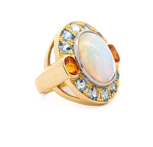 Bague de cocktail vintage en or 10 carats avec opale naturelle au centre et accents de topaze bleue et citrine sertis clos pour femme - Product Image 1