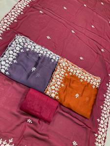 Je cherche un sari de la même couleur, magnifique, pour un mariage, en tissu de soie Rangoli noir doux de qualité supérieure avec un pallu en C. - Product Image 5
