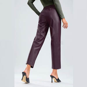Pantalones de cuero contemporáneos para mujer, corte ajustado, estilo moderno, ideales para conjuntos de invierno y con estilo. - Product Image 2