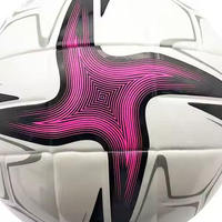 Ballons de football en cuir PU coloré et durable pour l'entraînement en salle, cousus à la machine, taille 3, modèle S-900, pour adultes, personnalisables, fabriqués au Pakistan