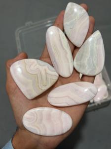 Pierres précieuses d'aragonite rose naturelle certifiées, cabochons ovales polis, pierres de guérison en vrac pour la fabrication de bijoux - Product Image 5
