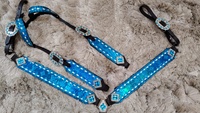 Ensemble complet de sellerie anglaise de luxe à imprimé turquoise, en cuir naturel souple, personnalisable, léger, pour l'équitation saisonnière