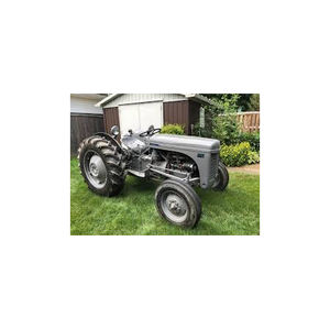 Tractor Massey Ferguson 698 de 2017 con Motor y Bomba para una Potencia Confiable en la Agricultura Moderna - Product Image 1