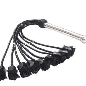 Látigo de Cuero Vacuno Premium con Múltiples Flecos para Juegos Sensoriales e Impacto BDSM - Product Image 6