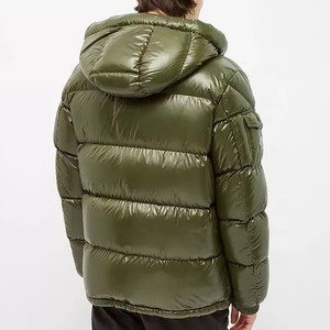 Chaqueta de burbujas de calidad premium para hombre, diseñada para ser usada como una cómoda y cálida chaqueta de invierno. - Product Image 6