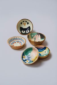 Bol à fruits en forme de jasmin peint à la main |   Plat de service rustique en bois |   Cadeau pour les amateurs de cuisine et la décoration de la cuisine - Product Image 2