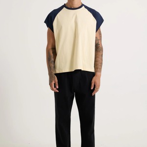 T-shirts courts en coton tricoté 100 % pour hommes, style streetwear sportif, coupe oversize, vente en gros, personnalisables, écologiques, séchage rapide, respirants, contrastés - Product Image 3