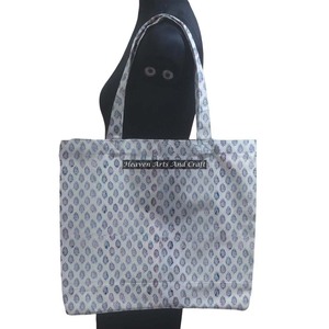 Sac fourre-tout carré bloc de main avec logo personnalisé avec poignée sac de rangement réutilisable pour le shopping déjeuner pique-nique pour le quotidien - Product Image 1
