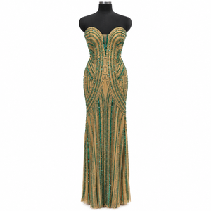 Robe de soirée raffinée verte à perles, sans bretelles, col cœur |   Robe longue en maille beige à taille sculptée et ornements géométriques - Product Image 1