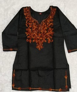 Kurta negra de algodón para mujer con bordado naranja, corte holgado, estilo informal, estilo India-Pakistán, BLUESTAR- BS...159- 85418 - Product Image 3