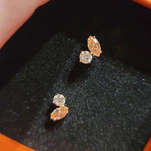 Pendiente de botón de diamante rosa cultivado en laboratorio, arete de cartílago helicoidal de oro de 14K, joyería brillante única para mujer, uso diario - Product Image 1