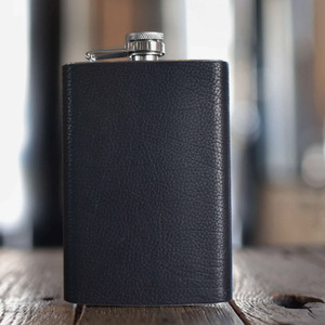 Gourde de hanche en cuir de qualité supérieure, gourde de hanche en cuir marron personnalisée avec nom, gourdes en cuir - Product Image 5