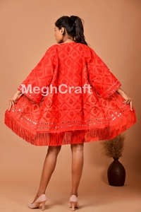 Kimono court pour femme, broderie bohème, franges, tenue de plage, couvre-bikini, vêtement de détente et de soirée, shrug - Product Image 4