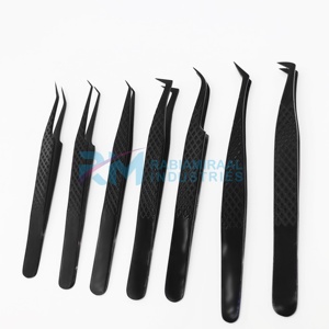 Pince à épiler anti-magnétique de précision noire Rabiamiraal Industries pour extensions de cils, pointe lisse en acier inoxydable 10 mm - Product Image 2