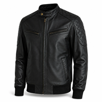 Blouson aviateur en cuir noir de qualité supérieure pour homme avec épaules matelassées en losanges, poignets en tricot côtelé, ceinture, fermeture éclair, poches poitrine et devant