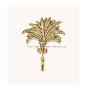 Crochet mural finlandais doré à fleurs crochet en tissu fait à la main peut être utilisé pour la maison ou comme tenture murale - Product Image 2