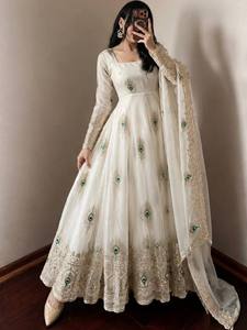 Traje Anarkali Tradicional de Seda para Mujer, Bordado, Largo hasta el Suelo, Estilo India Pakistán, Blanco, Corte Holgado, para Bodas - Product Image 4