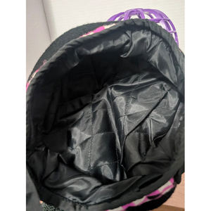 Chapeau Balmoral en laine pure écossaise rose, blanc et noir, vente en gros - Product Image 6