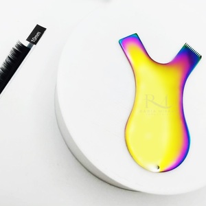 Juego de 3 Herramientas de Maquillaje de Acero Inoxidable con Forma de Y para Lifting de Pestañas, en 3 Colores Diferentes - Product Image 5
