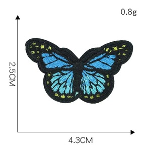 Parche Bordado 3D con Mariposas, Flores y Corazones, Aplique Termoadhesivo para Sombreros y Ropa, Colores y Tamaños Personalizables, PVC - Product Image 6