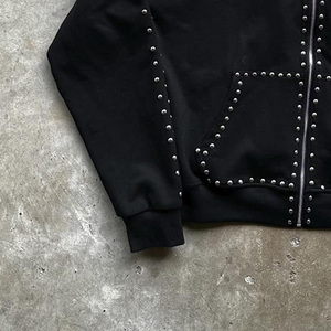 Sweat à capuche zippé noir personnalisé coupe droite pour homme, en molleton 100% coton épais, coupe-vent, avec strass et rivets, idéal pour l'hiver - Product Image 2