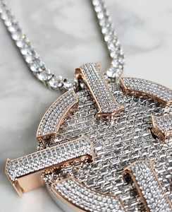 Pendentif Lettre Personnalisée Forme Originale Hip Hop Plaqué Rhodium/Argent Double Couche Breloque Nom Logo Bijoux Fins Moissanite GIA - Product Image 2