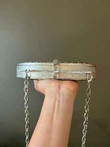 Pochette artisanale en acajou naturel avec nacre et cadre en métal argenté pour soirée - Product Image 2