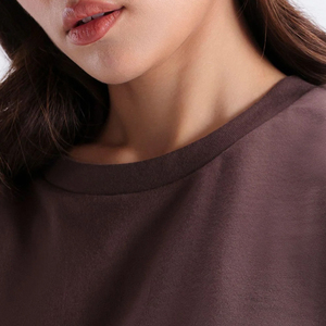 Camiseta Elegante e Informal para Mujer con Cuello Redondo, 100% Algodón Ecológico, Transpirable y de Secado Rápido - Product Image 4