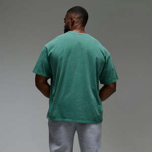 เสื้อยืดคอกลมแขนสั้นสีเขียวล้วนทรงหลวมสำหรับผู้ชาย คุณภาพสูงแบบ OEM ผลิตจากผ้าฝ้ายถัก 100% ดีไซน์สั่งทำพิเศษ - Product Image 2
